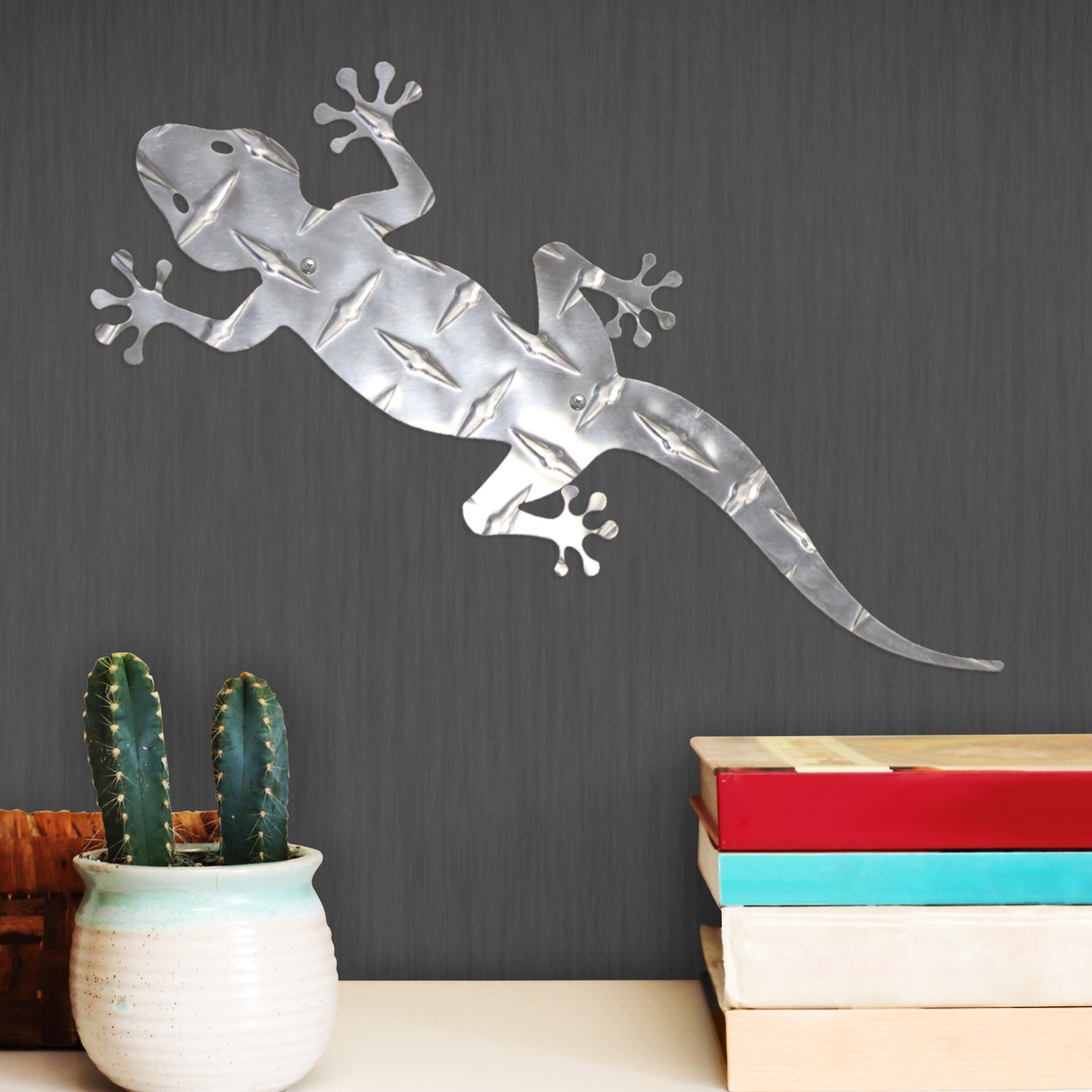 Modern Gecko Hanging Metal Wall Decor Durable Polished Aluminum Diamond Tread Pattern Indoor Outdoor with Mounting Hardware 12 Inches Long